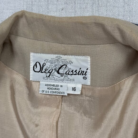 Vintage Oleg Cassini Skirt Suit Set Beige Navy Trim Pencil Straight Size 16 - Picture 14 of 16
